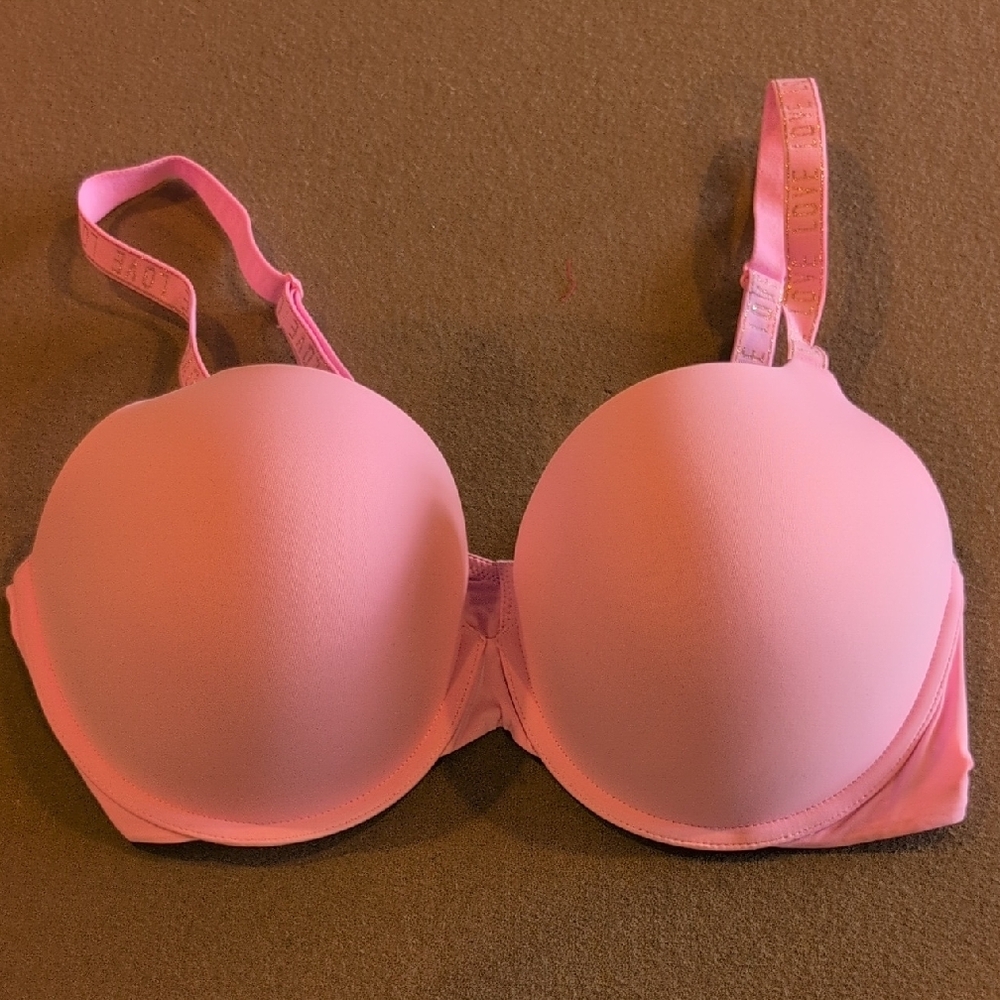 Victoria's Secret Pink T-Shirt Bra with Seamless Cups